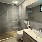 Modern, Chic, Near A Blue Flag Beach, 100 Sq M Apartamento