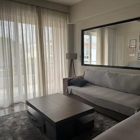 Apartamento Modern, Chic, Near A Blue Flag Beach, 100 Sq M Corinth