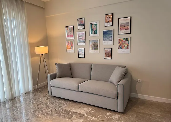 Apartment Modern, Chic, Near A Blue Flag Beach, 100 Sq M