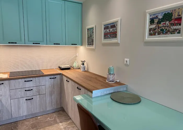 Apartment Modern, Chic, Near A Blue Flag Beach, 100 Sq M *