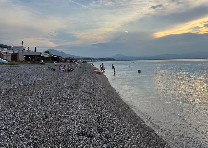 Апартаменты Modern, Chic, Near A Blue Flag Beach, 100 Sq M Corinth